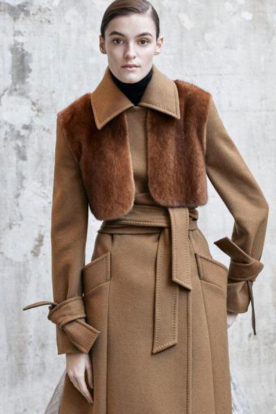 Max Mara, тренскот с отделкой норки