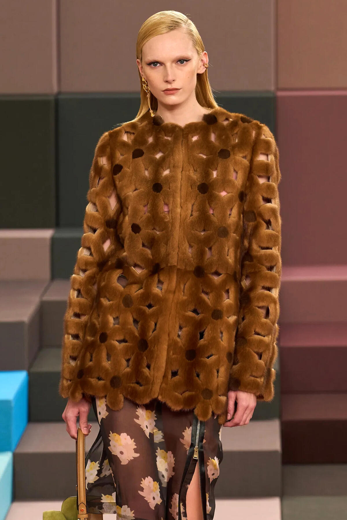 Меха на мировых неделях моды сезона весна-лето 2026