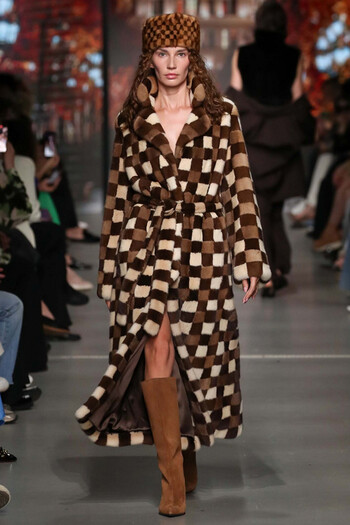 Меха Екатерина